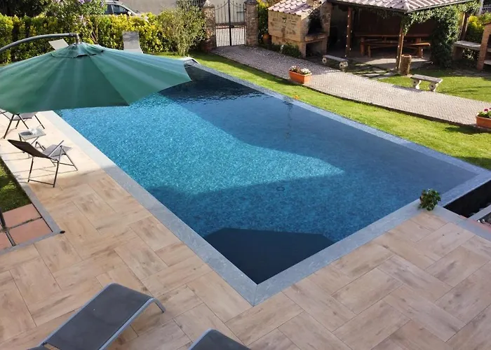 アパート Casa Dani Con Piscina Privata モンティチャーノ