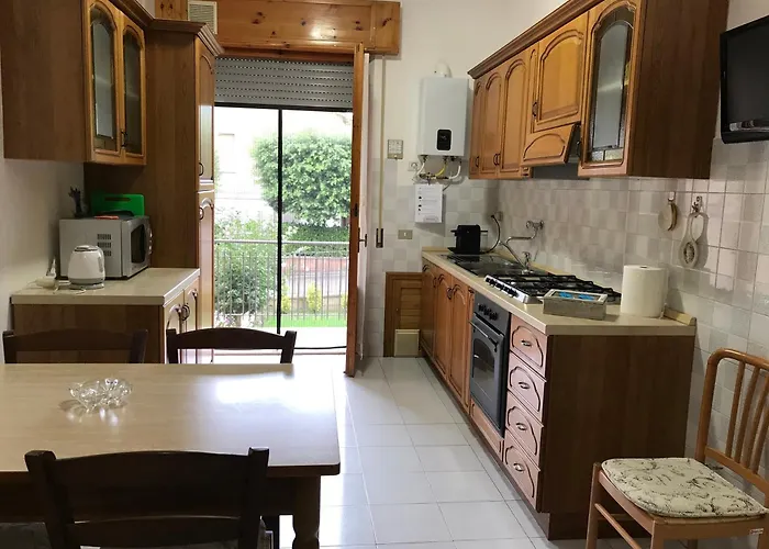 アパート Casa Dani Con Piscina Privata モンティチャーノ